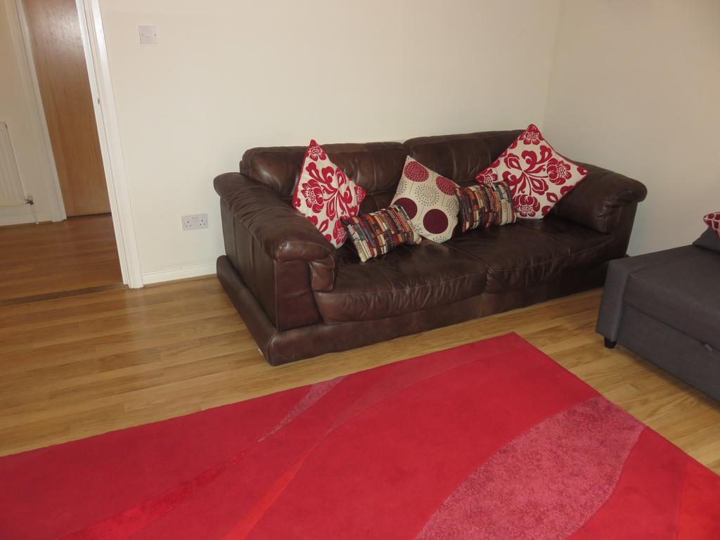 Waverley Park Apartment EDI Room photo
