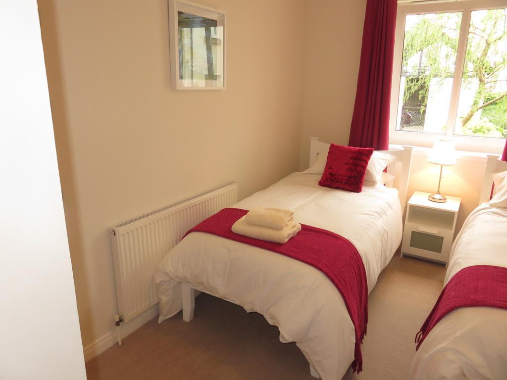 Waverley Park Apartment EDI Room photo